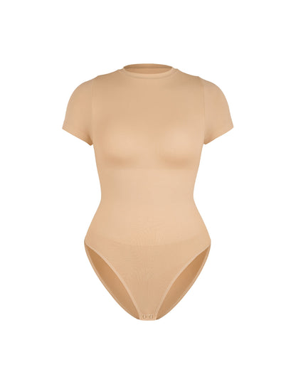 Body justo com camiseta