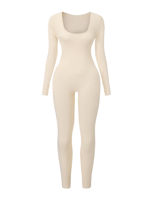 Macacão canelado com decote quadrado