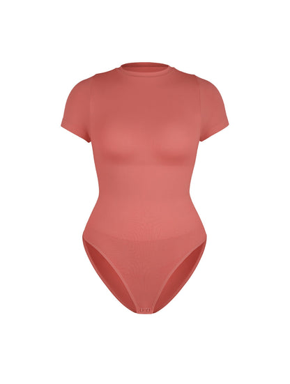 Body justo com camiseta