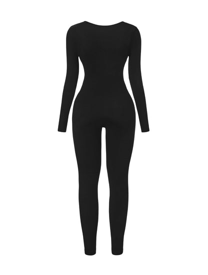 Macacão canelado com decote quadrado